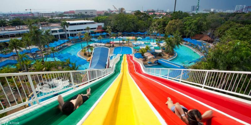 Spend a day at Siam Amazing Park